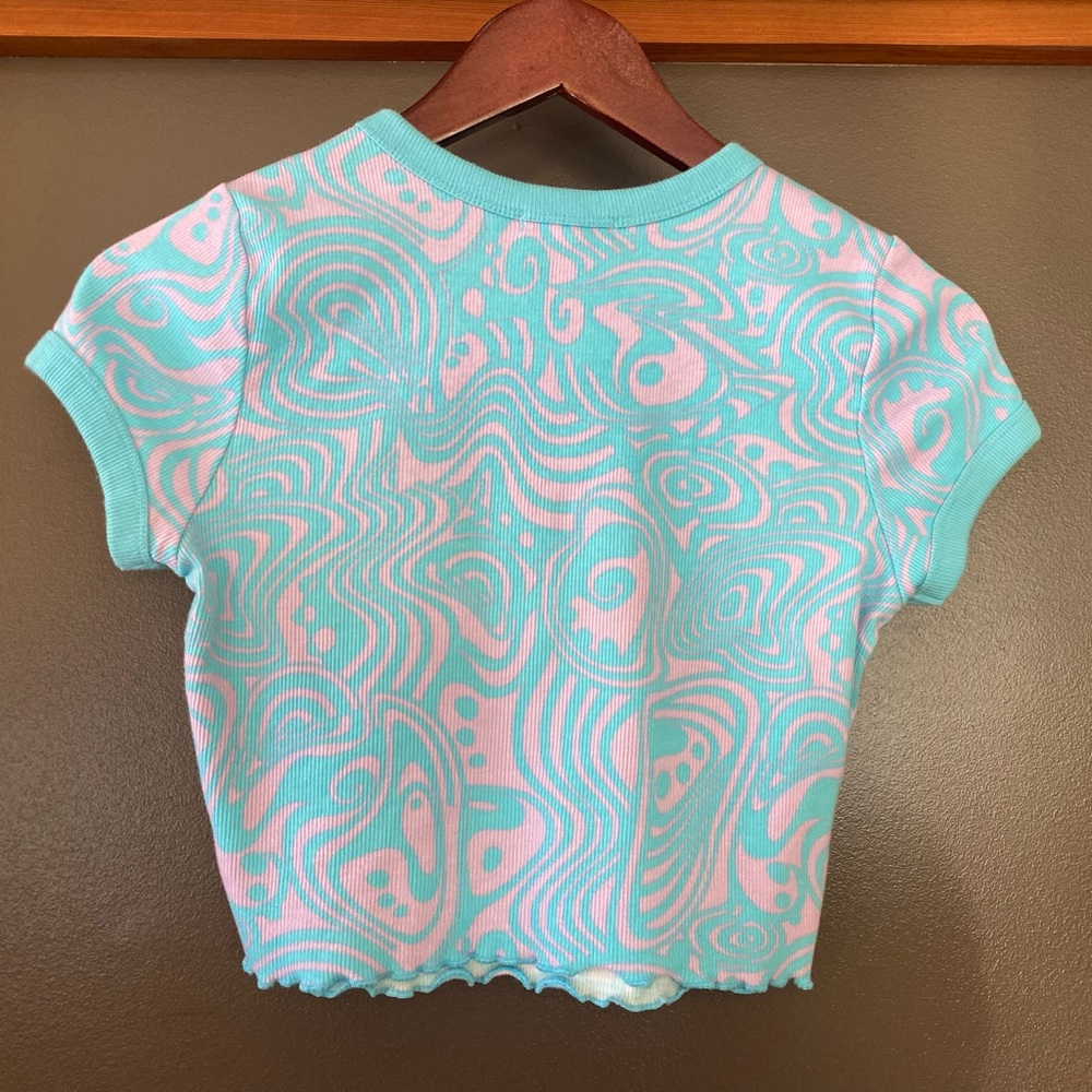 SOLD!!! Stich & Pine Trippy Crop Top Size Medium - Picture 6 of 6
